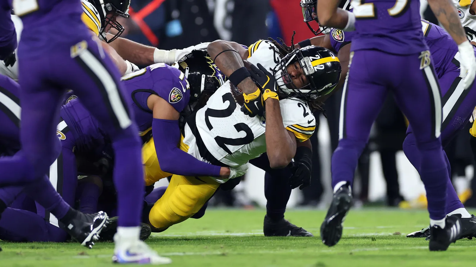 Final: Ravens 34, Steelers 17 taken in Baltimore (Live coverage). Photo by GETTY