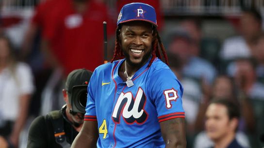Cruz dazzles in first round of Home Run Derby taken in Atlanta. Photo by GETTY
